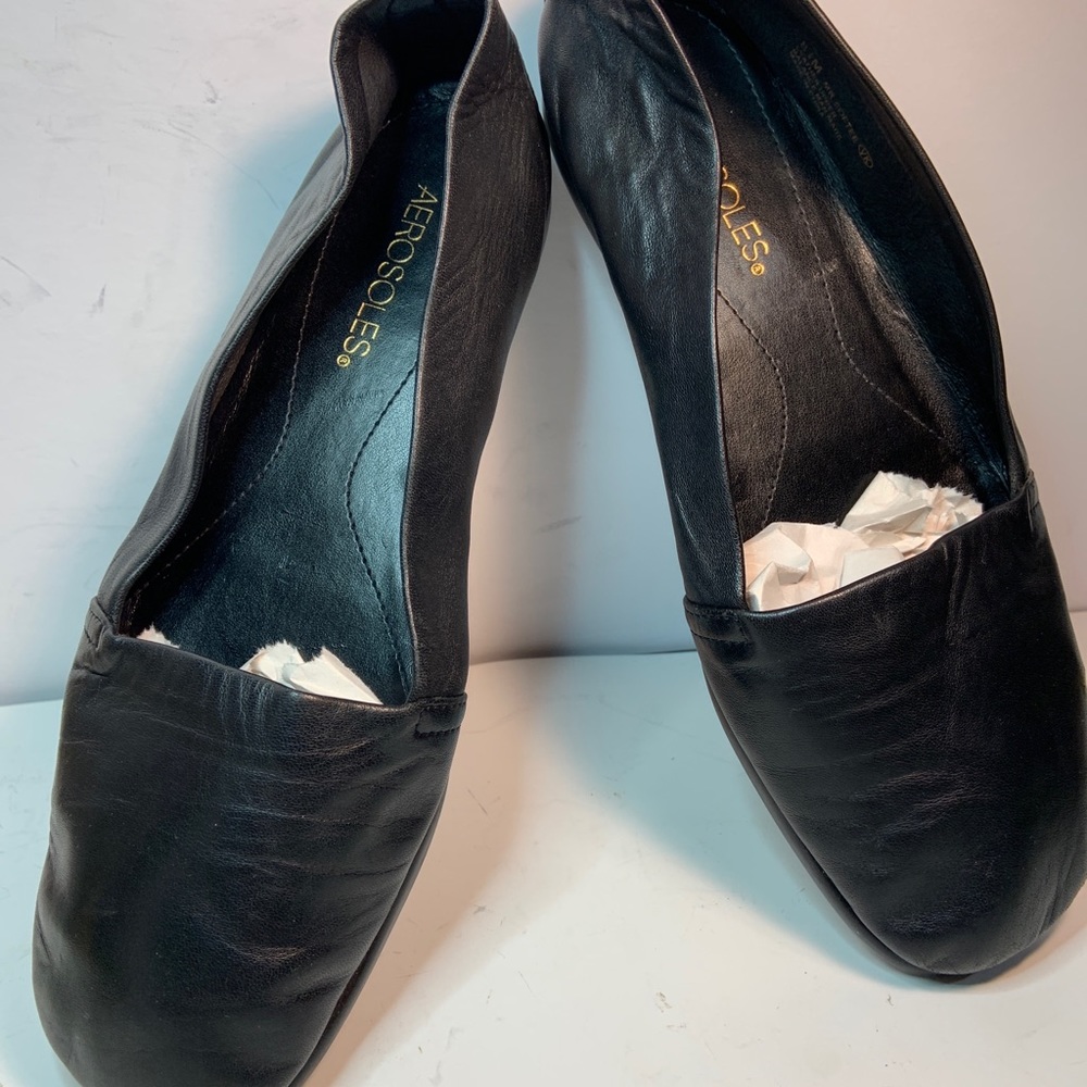 AEROSOLES BLACK Mr Softee  CUSHIONED SLIP ON